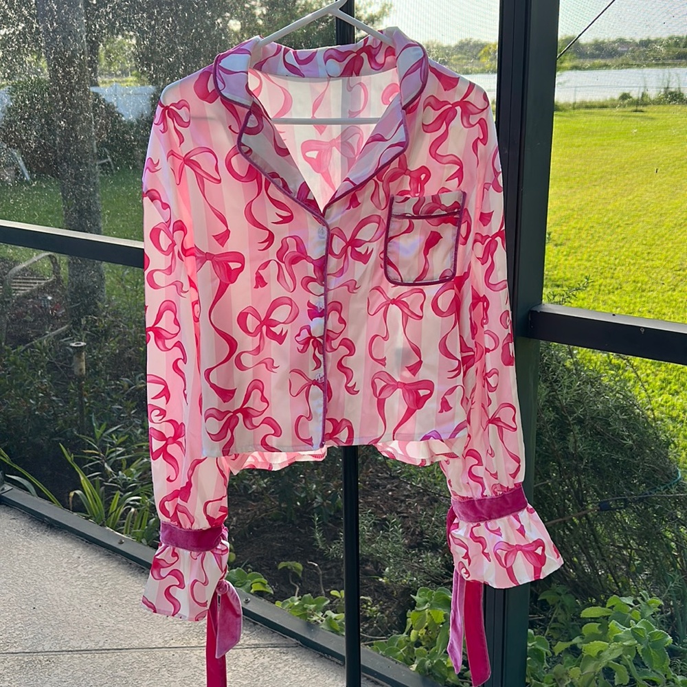 Pink bows and ruffles 2 piece pajama pj set crop top with shorts - size XL